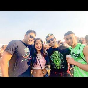 Meet your Posher, Monil